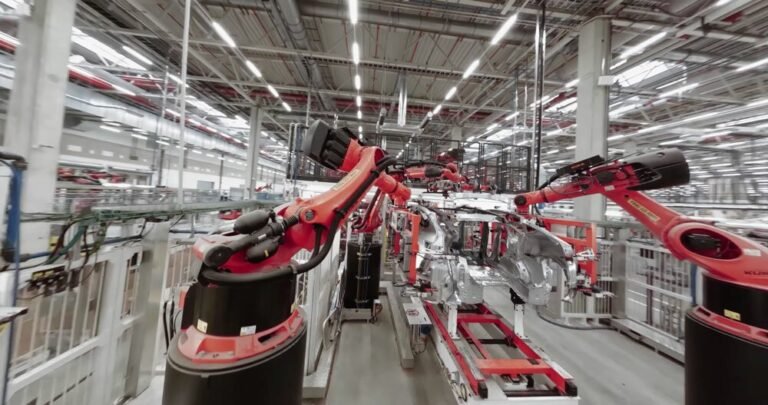 tesla presents its cutting-edge ‘gigafactory’ in berlin with a dizzying FPV drone tour