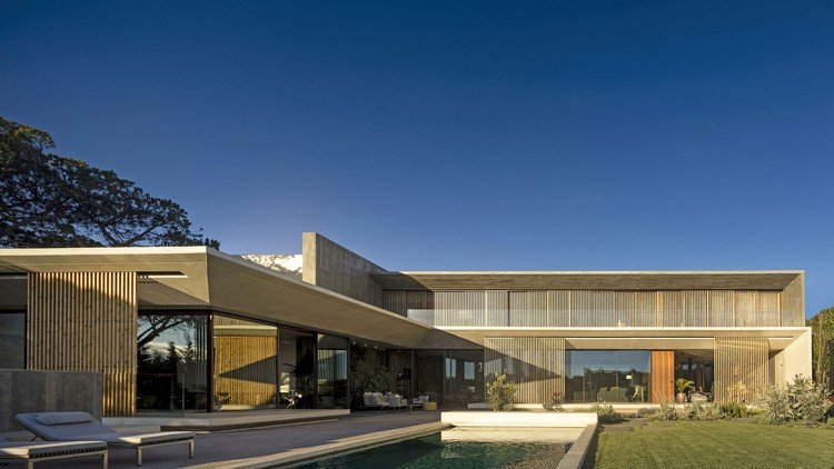 منزل في Cascais / OPENBOOK Architecture