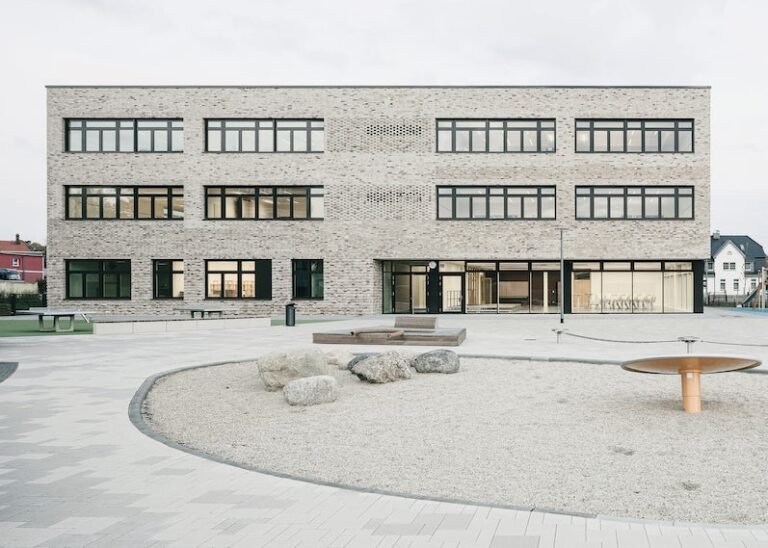 3.770 Inclusive School Centre Döbern // Sehw Architektur