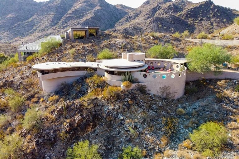 frank lloyd wright’s last completed design ‘circular sun house’ hits the market for $8,9M