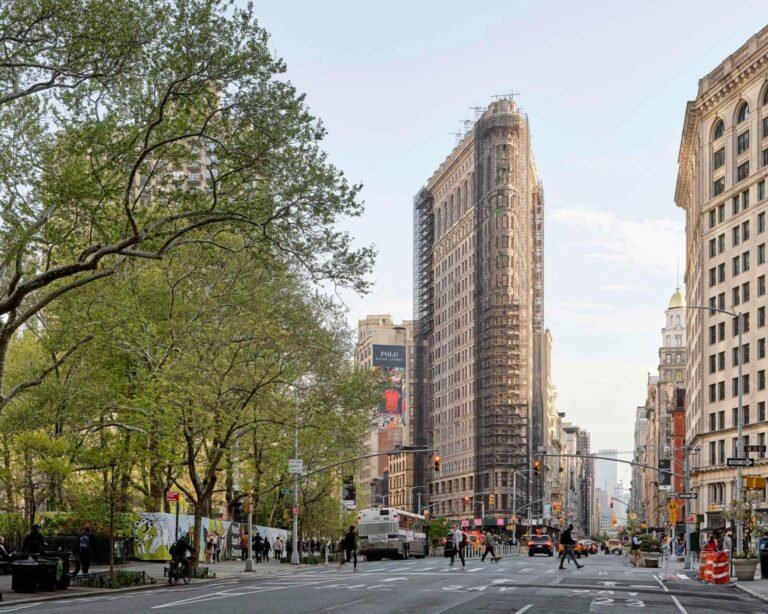New York’s historic Flatiron Building sells at auction for $190 million