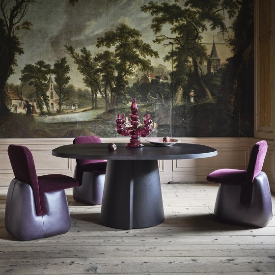 Embraced in comfort: the comeback of curved furniture in interiors | News | Architonic