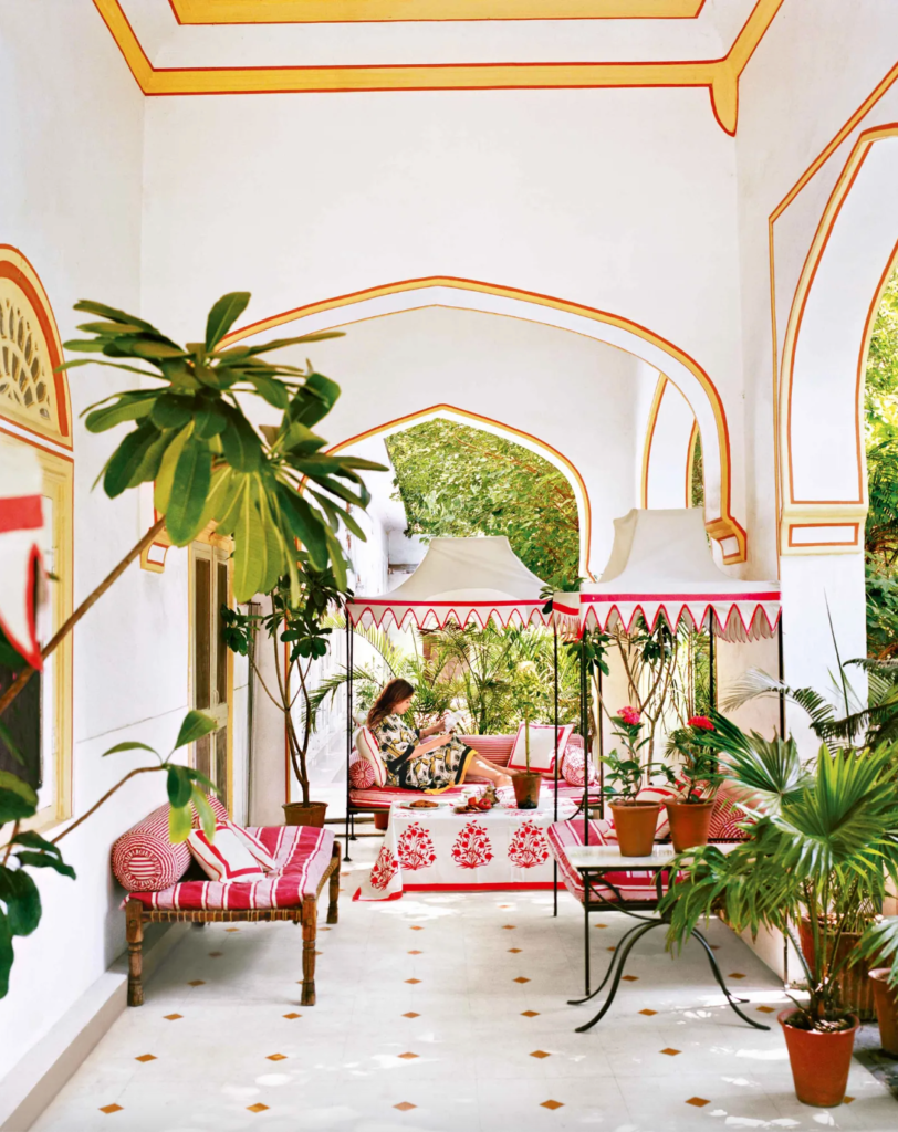 Color greenery and flirty pattern make this outdoor oasis an ideal setting for a dopamine fiend.