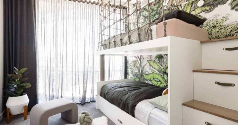 Custom Bunk Beds Were Designed For This Jungle-Themed Kid’s Bedroom