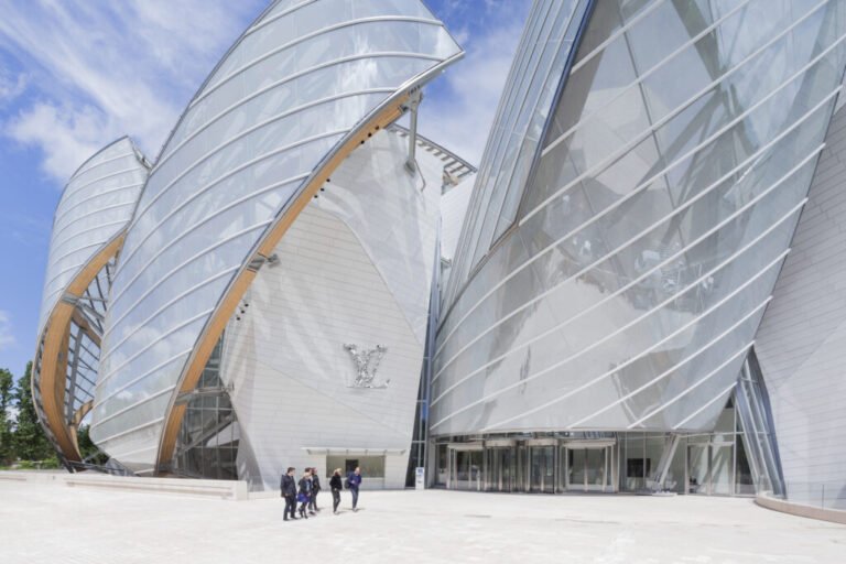 الاحتفال بأفضل تصميم معماري في العالم: مؤسسة Gehry’s Fondation Louis Vuitton لاستضافة حفل توزيع جوائز 2023 A +