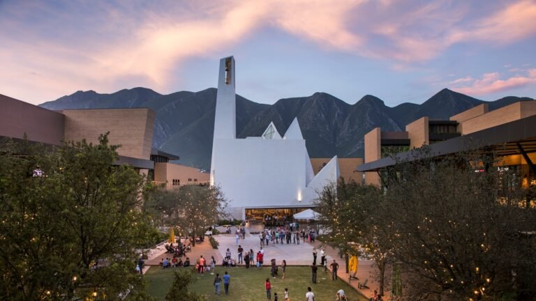The World’s 12 Most Spectacular Modern Churches