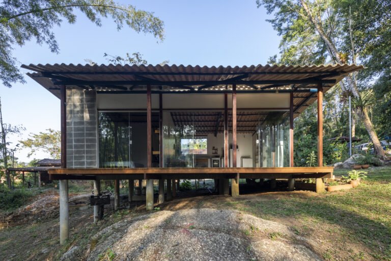 Casa Coriscão / Kiti Vieira Arquitetura