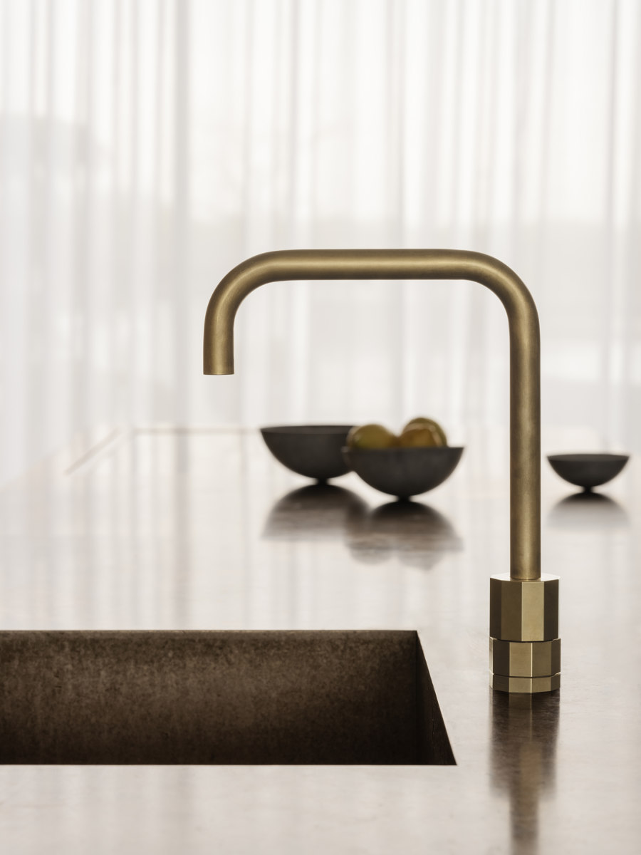 A modern reinterpretation of the classic tap: DÉCA by TONI Copenhagen and BIG | News | Architonic