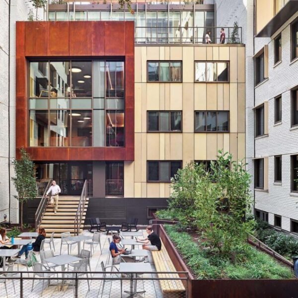 VMDO Architects Overhauls a Century-Old Student Residence at George Washington University