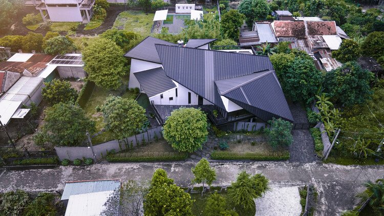 Haushaus / Akitephile - Exterior Photography