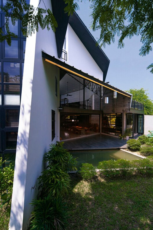 Haushaus / Akitephile - Image 6 of 27