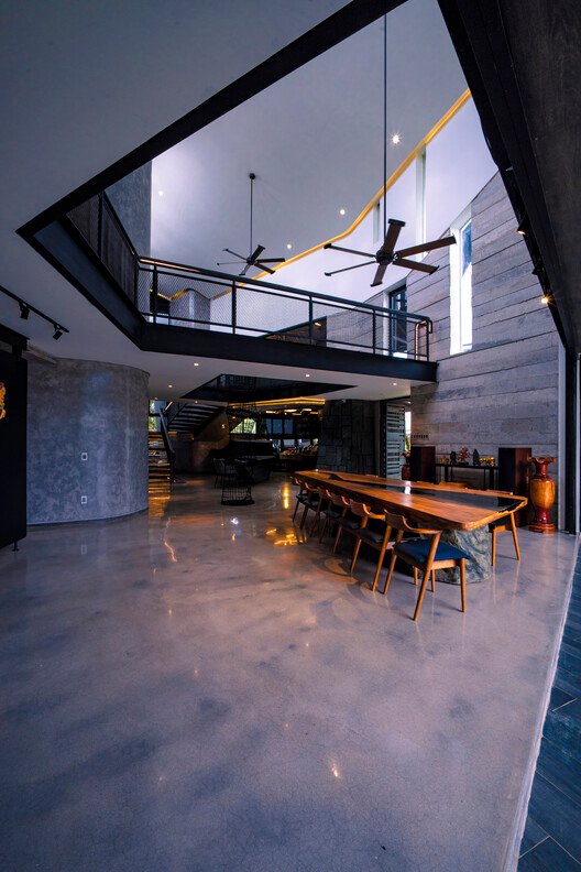 Haushaus / Akitephile - Exterior Photography, Lighting, Glass, Chair, Beam