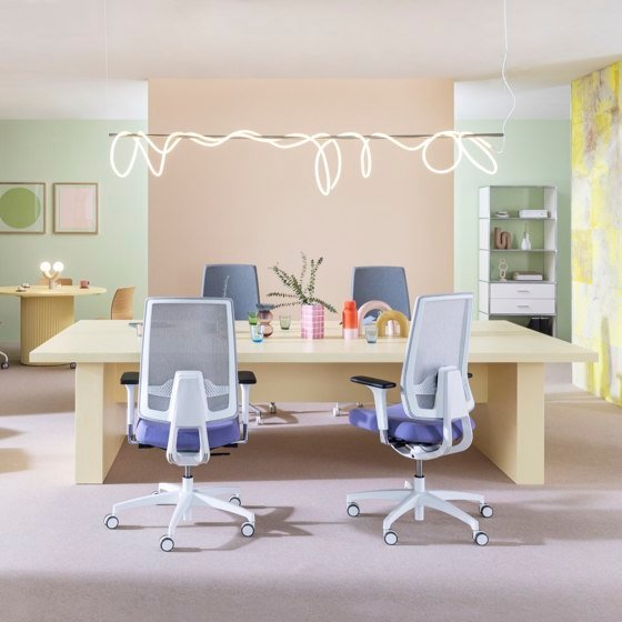 It's Automatic: Dauphin unveils the flexible office chair Indeed automatic | News | Architonic