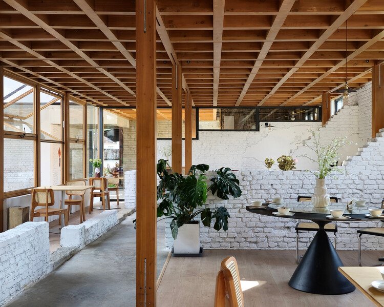 Construction Over Relics, A New Community Center of Lianhe Village / CLAB Architects - Interior Photography, Wood, Beam