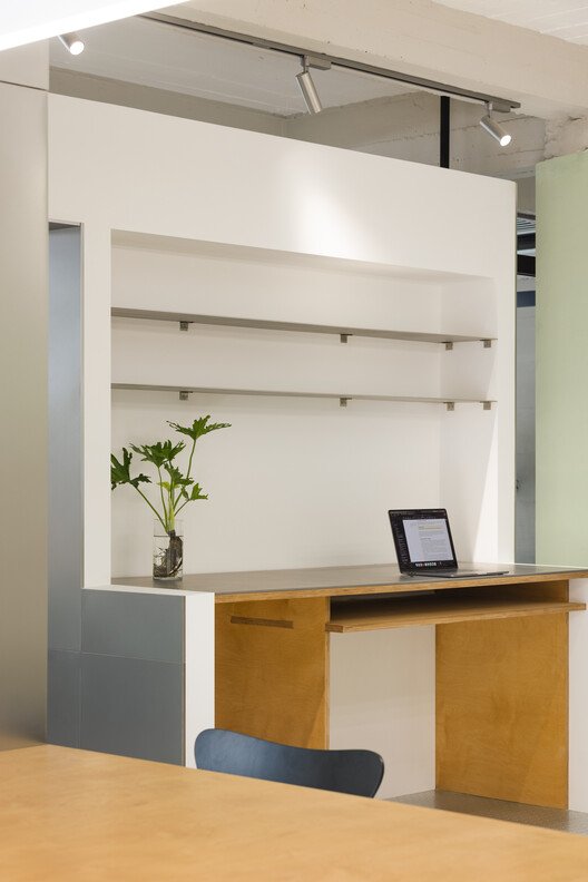 Health & Beauty Office Space / Shang Interior Architects - Interior Photography, Wood, Table, Lighting, Chair