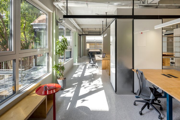 Health & Beauty Office Space / Shang Interior Architects - Interior Photography, Chair