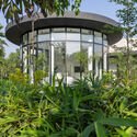 Whispering Curve Office / Ace Associates - Image 3 of 25