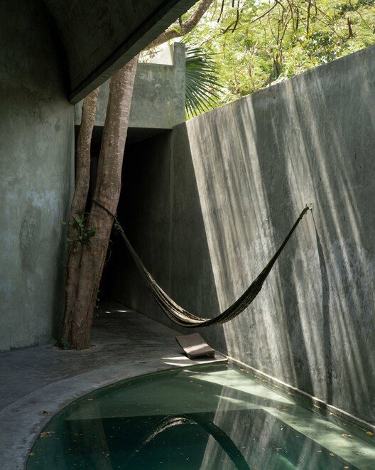Gruta House / Salvador Román Hernández +  Adela Mortéra Villarreal - Image 3 of 24