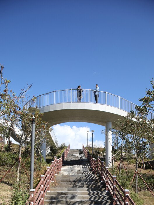  Circular Loop / HaengUnSiWoo Architects - Exterior Photography, Handrail