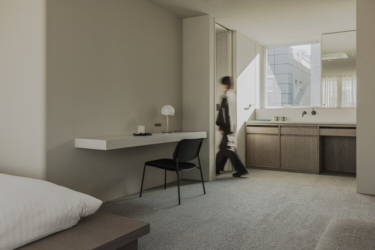 Hotel Rakuragu / kooo architects - Interior Photography, Bedroom, Lighting, Chair