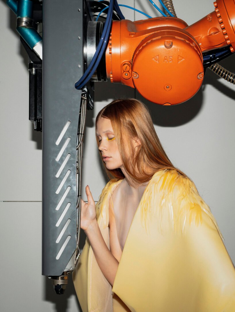 kinetic garment by iga węglińska shivers in response to sound, mimicking goosebumps