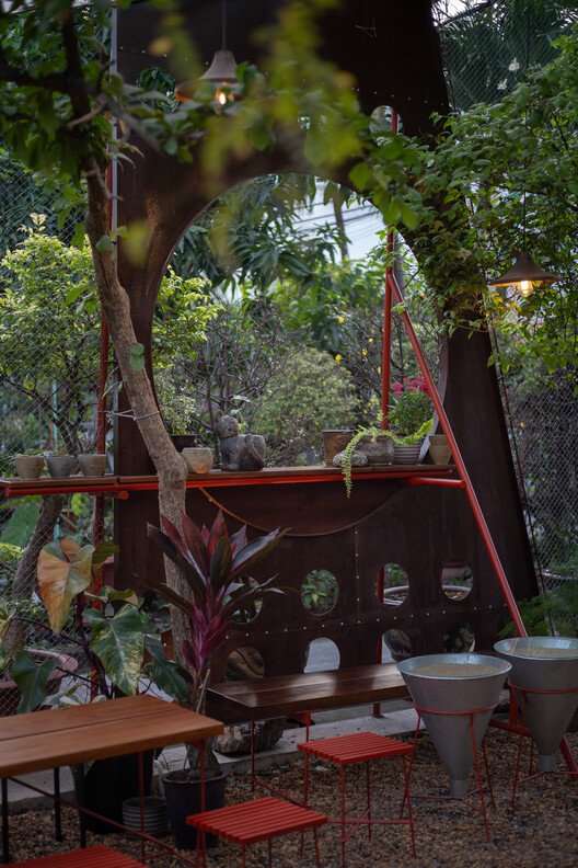 O Plant-based Thao Dien Cafe / xưởng xép - Exterior Photography, Garden