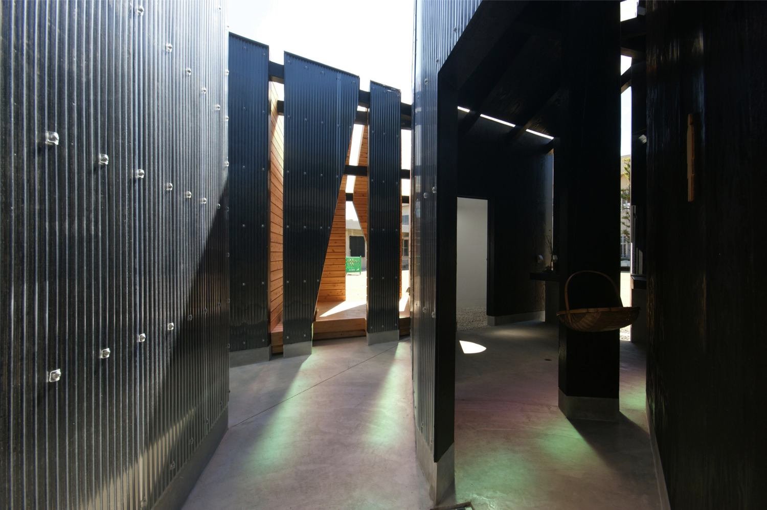 House of Toilet_02-architizer