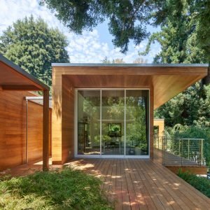 BRONZE-WINNER-TORO-Household-Architecture-Mark-English-AIA-Mark-English-Architects-Copyright-Bru.jpg