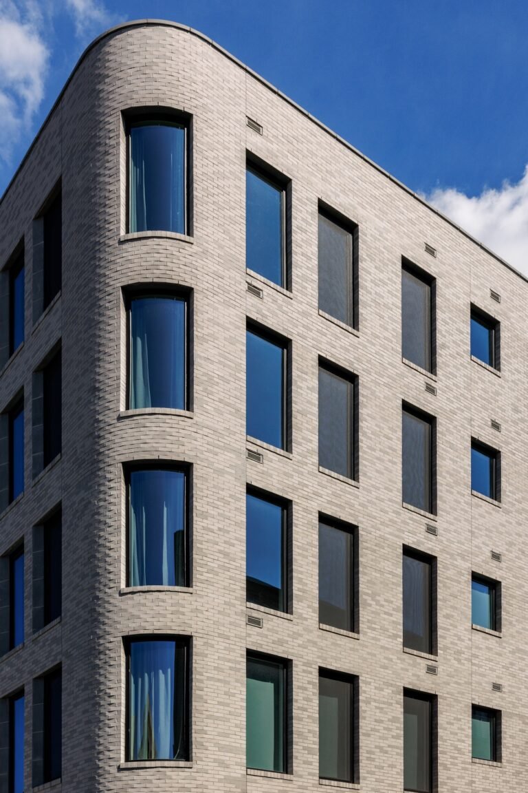 Silver City Smooth & Wirecut by Glen Gery Corp -architizer-product awards2025