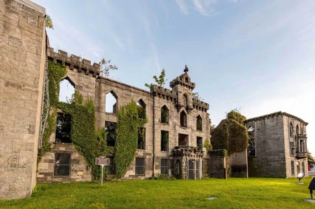 World Monuments Fund names Dallas City Hall, Black Mountain College, Boston’s African Meeting House, and other historic sites in its “Irreplaceable America” list