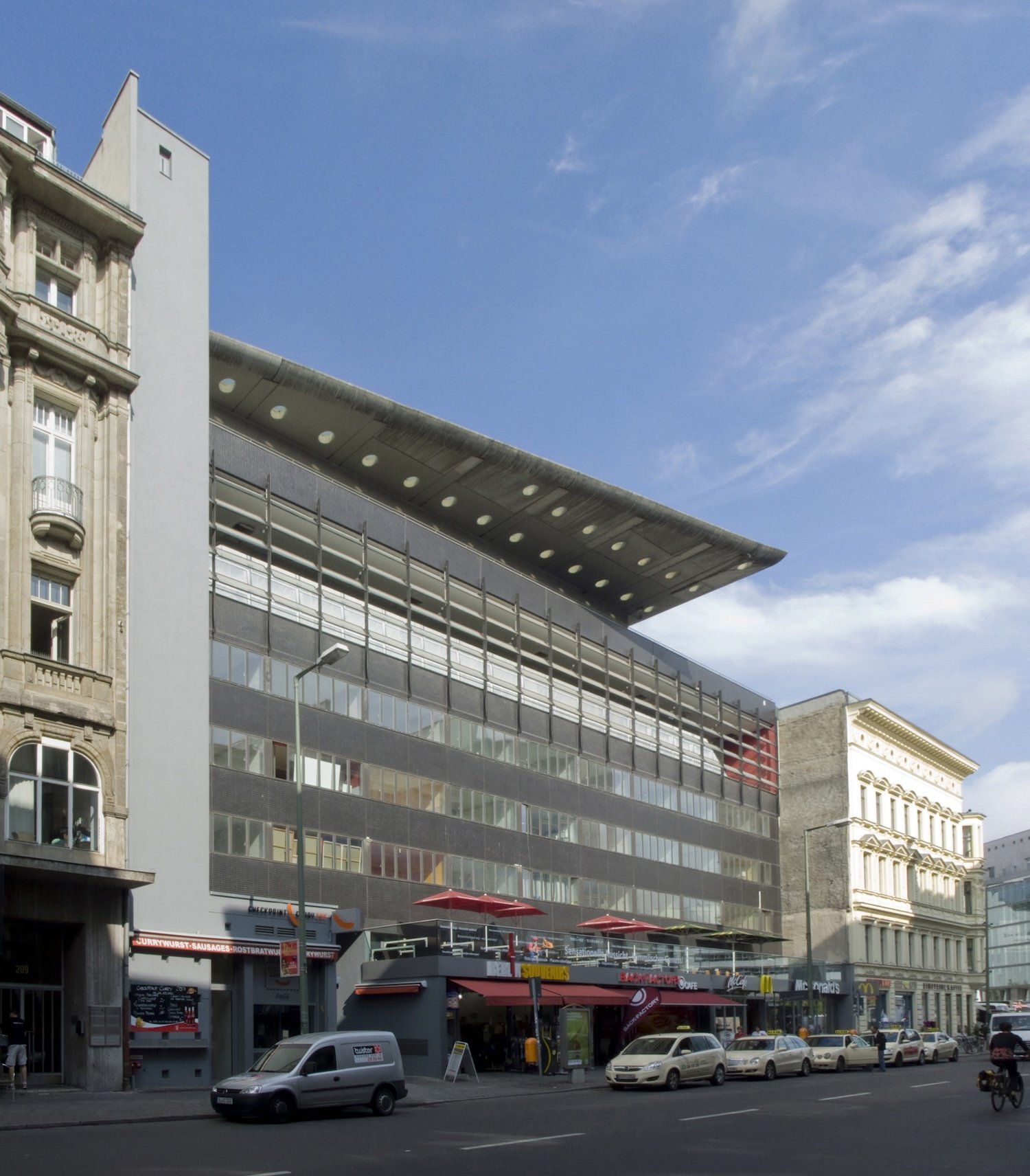 Architect and Educator Elia Zenghelis, 89, Has Died